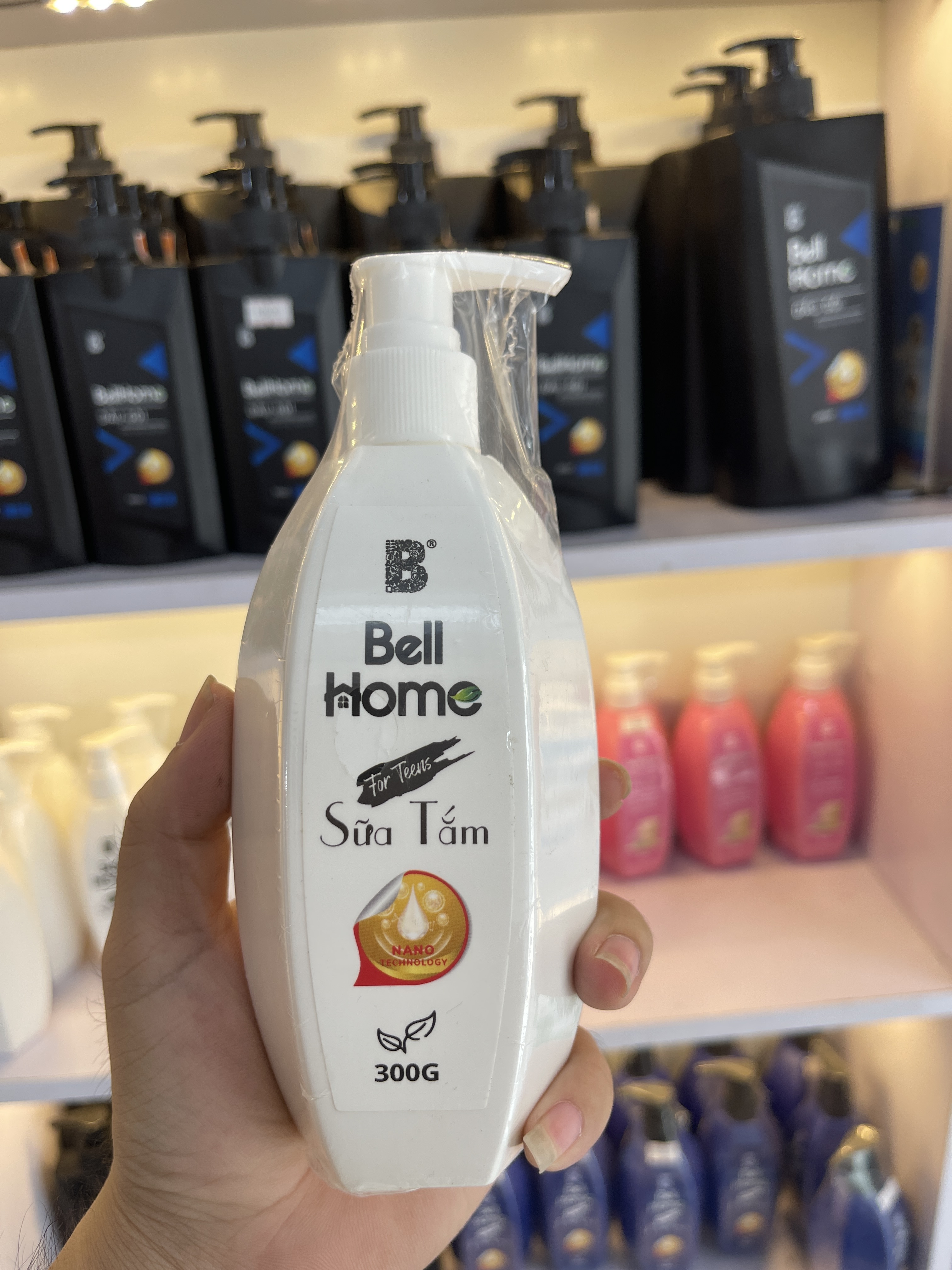 Sữa Tắm Gia Đình Công Nghệ Sinh Học Bell Home 300ML