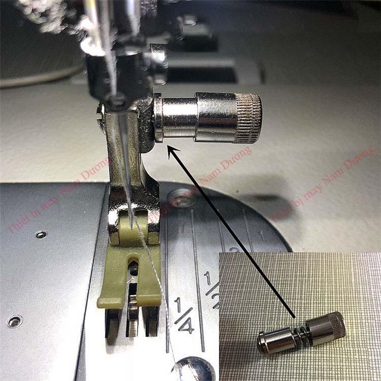 Ốc thay chân vịt > ốc gắn chân vịt ko cần mở ốc > dùng cho máy may 1 kim công nghiệp Juki - bother >ốc chân vịt tiện lợ