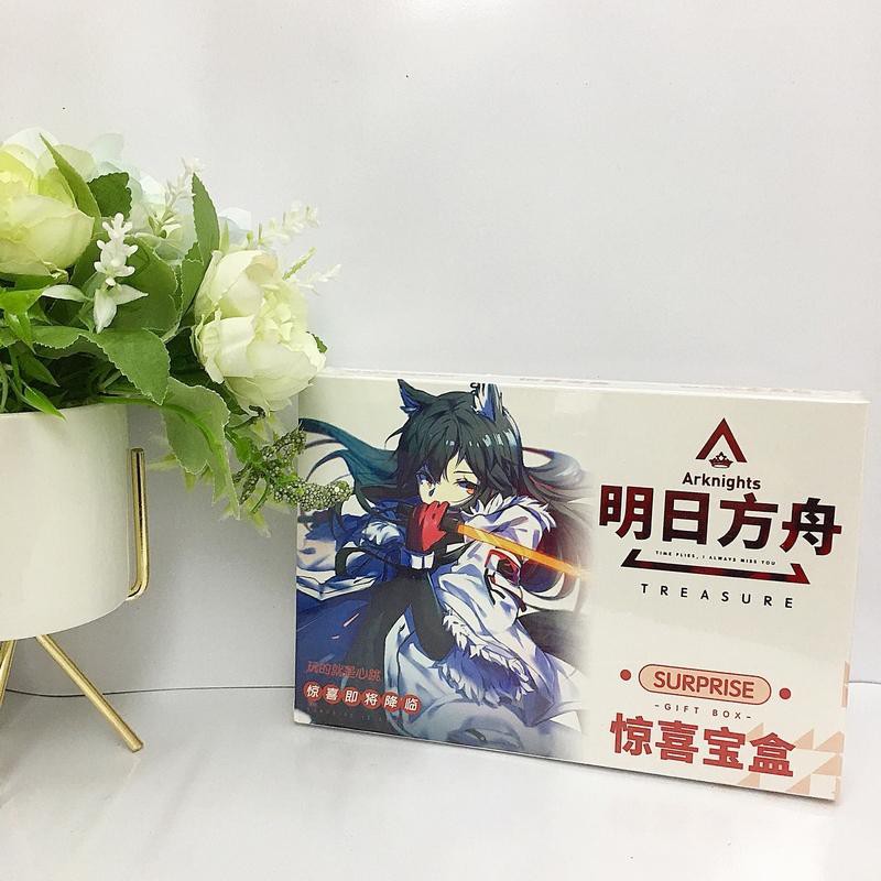 Hộp quà tặng Arknights có poster postcard bookmark banner huy hiệu album ảnh anime