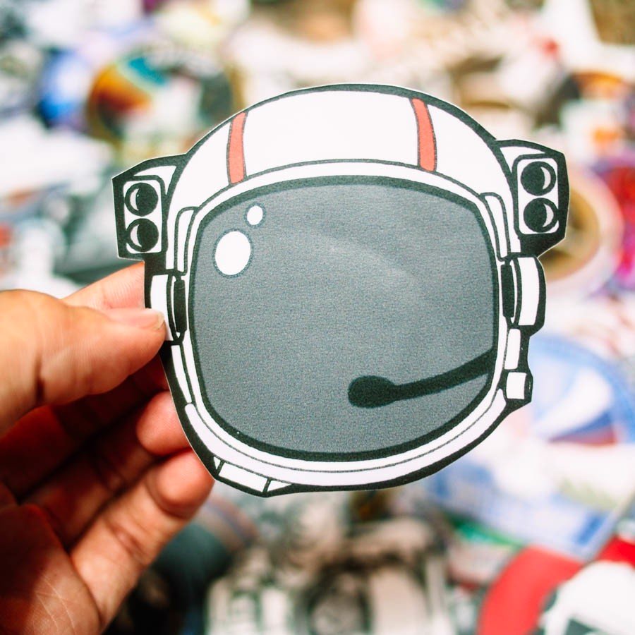 Hộp 100 Sticker Astronaut Phi hành gia vũ trụ dán Laptop, Vali, Mũ bảo hiểm, Điện thoại, Xe máy, hình dán chủ đề Phi hành gia