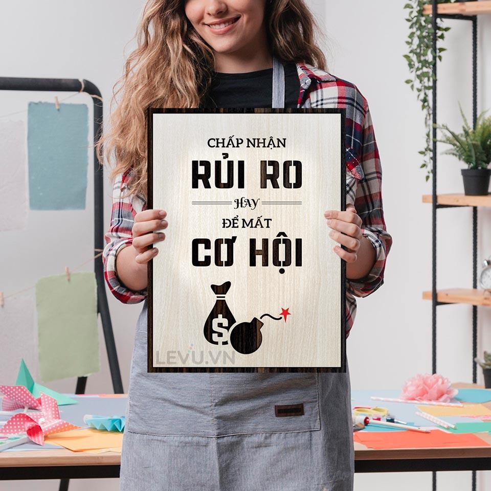 Tranh tường văn phòng LEVU LV121 "Chấp nhận rủi ro hay để mất cơ hội"
