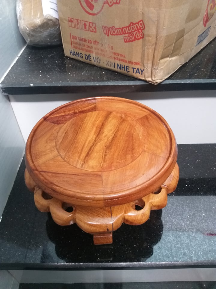 Đôn gỗ hương mặt 20cm cao 16cm