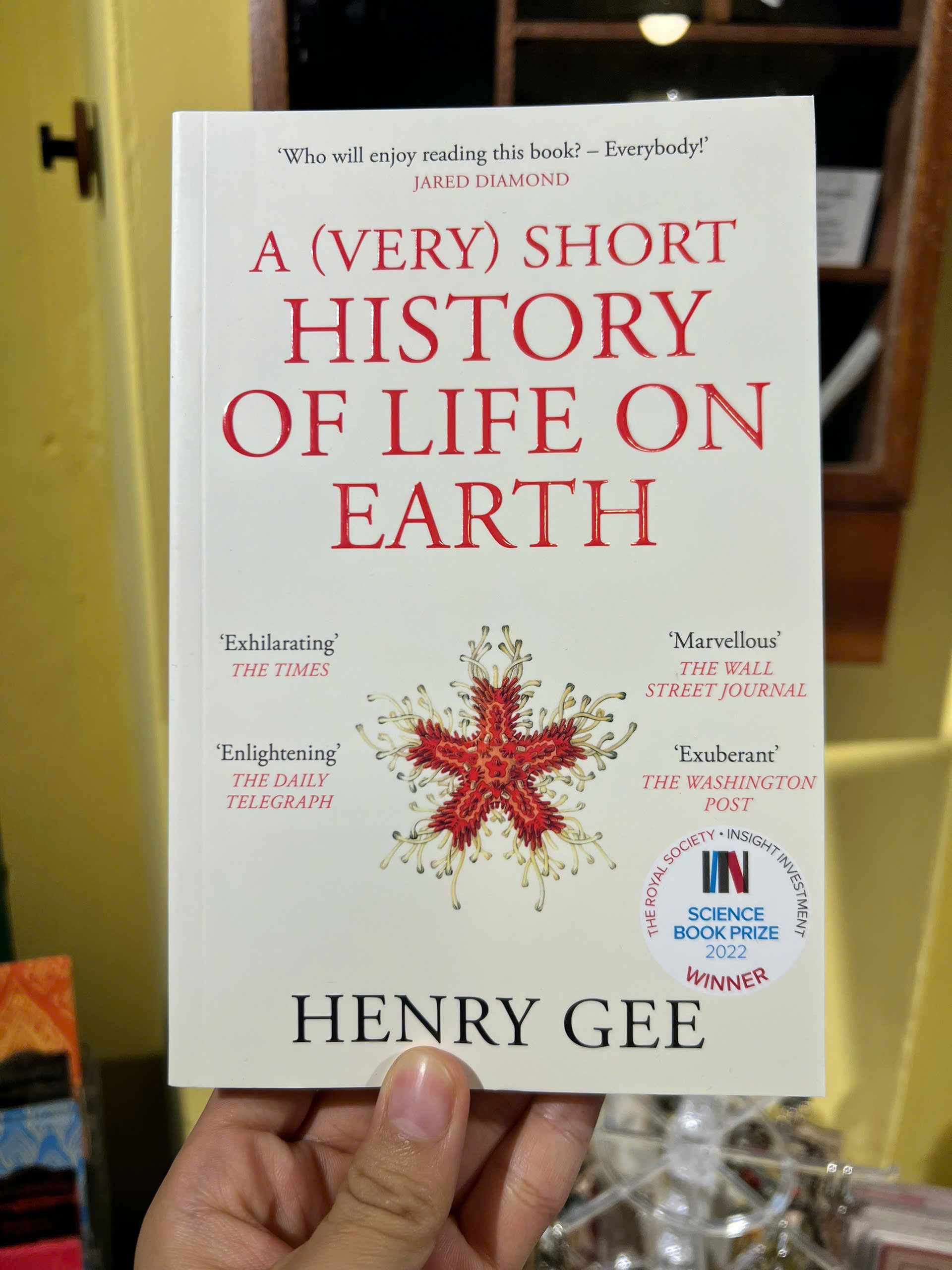 Sách - A (Very) Short History of Life On Earth by Henry Gee | Science / Natural History / Ngoại văn