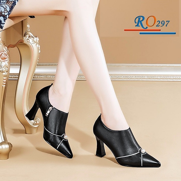 Giày boot nữ cổ thấp 7 phân hàng hiệu rosata hai màu đen kem ro297