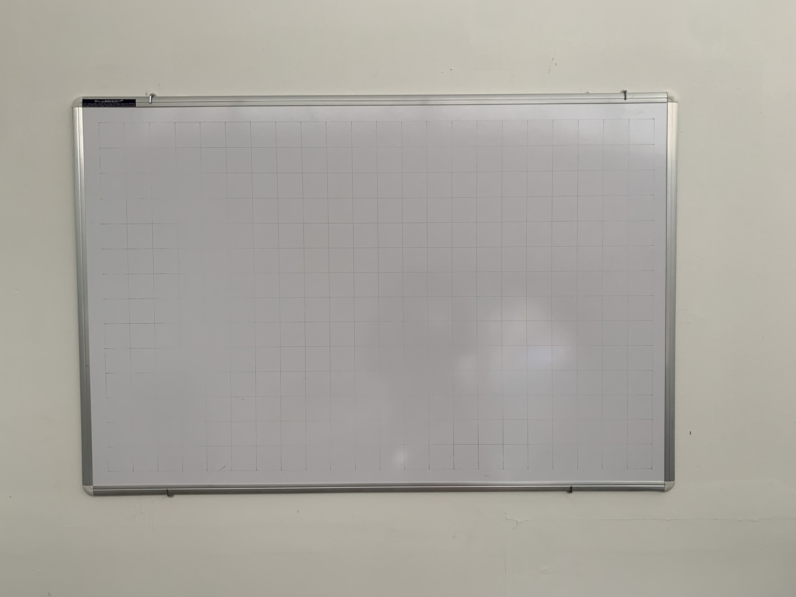 Bảng trắng treo tường PolyTaiwan 80x120cm - Kẻ ô ly vuông 5cm