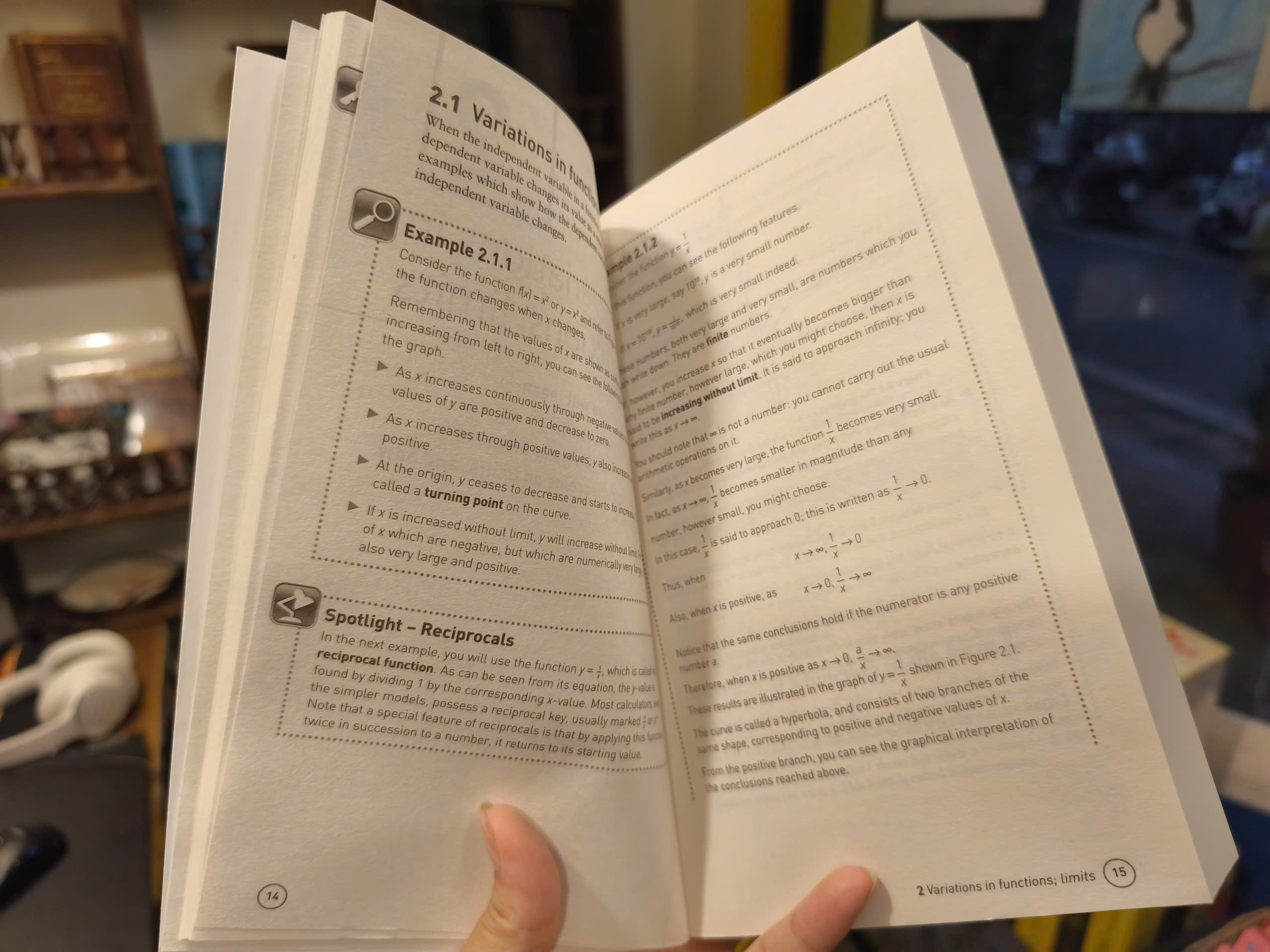 Sách - Calculus: A Complete Introduction: The Easy Way to Learn Calculus by Hugh Neill