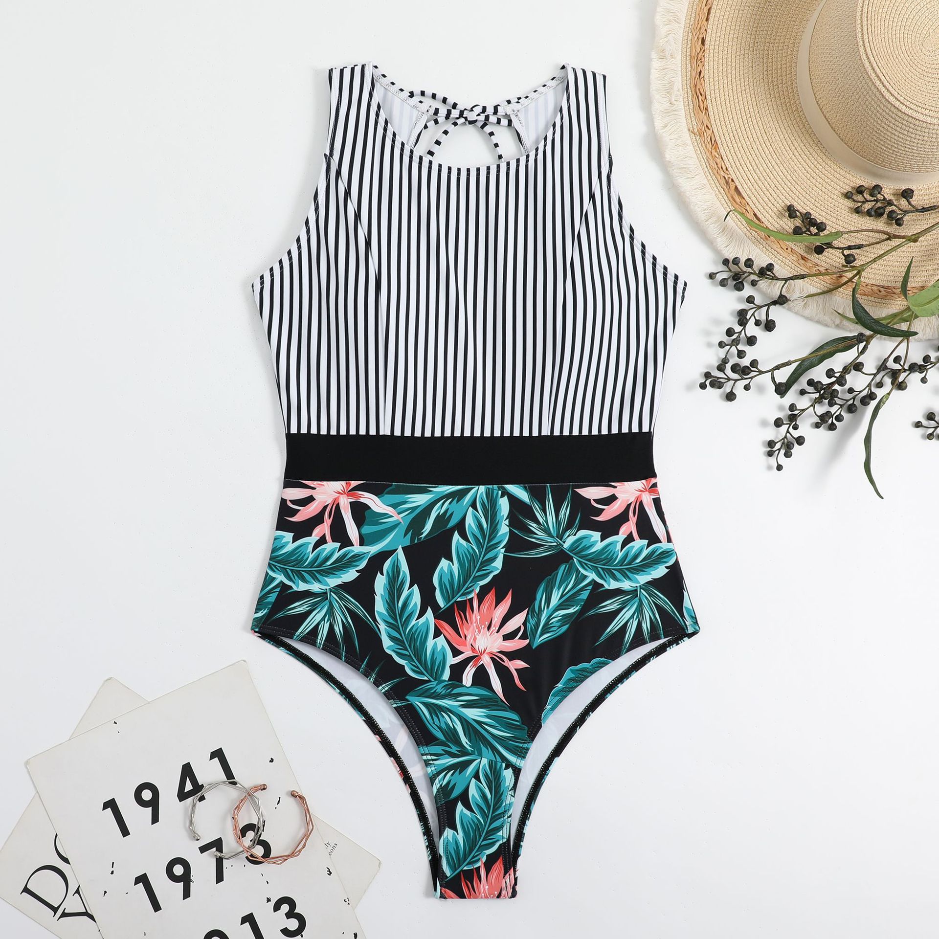 Bikini Liền Thân Họa Tiết Trẻ Trung