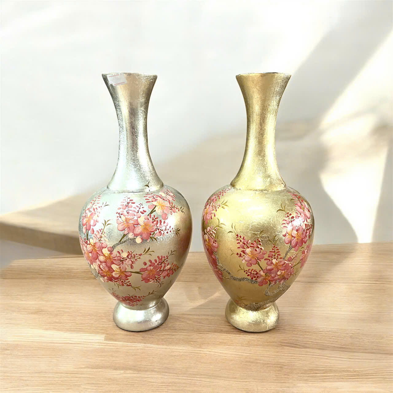 Bình hoa sơn mài Thanh Bình Lê- Mã B77 size 30x14 cm nền dát vàng/ bạc cao cấp/ Họa tiết hoa đào