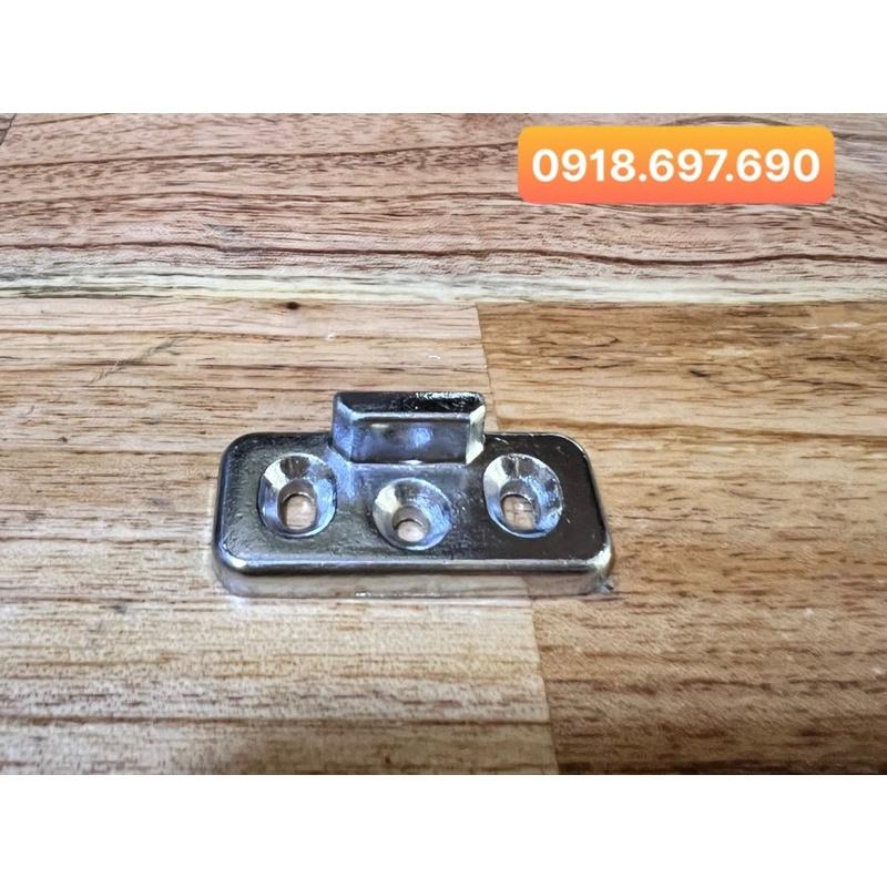 Vấu 3 lỗ cửa 1 cánh cửa xingfa đa điểm SK32