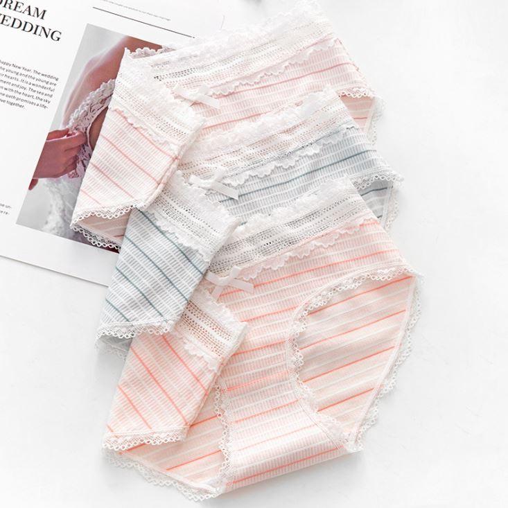 Quần Lót Cotton Mềm Sọc Ngang Phối Ren Phong Cách Nhật Bản P306