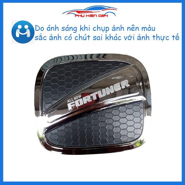 Ốp nắp bình xăng Fortuner 2017-2018-2019-2020-2021 nhựa đen chống trầy trang trí ô tô