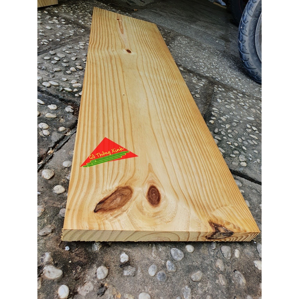 Tấm gỗ thông rộng 24cm, dài 1m, dày 3cm thích hợp dùng làm bậc cầu thang, xích đu,làm kệ, làm mặt bàn,DIY