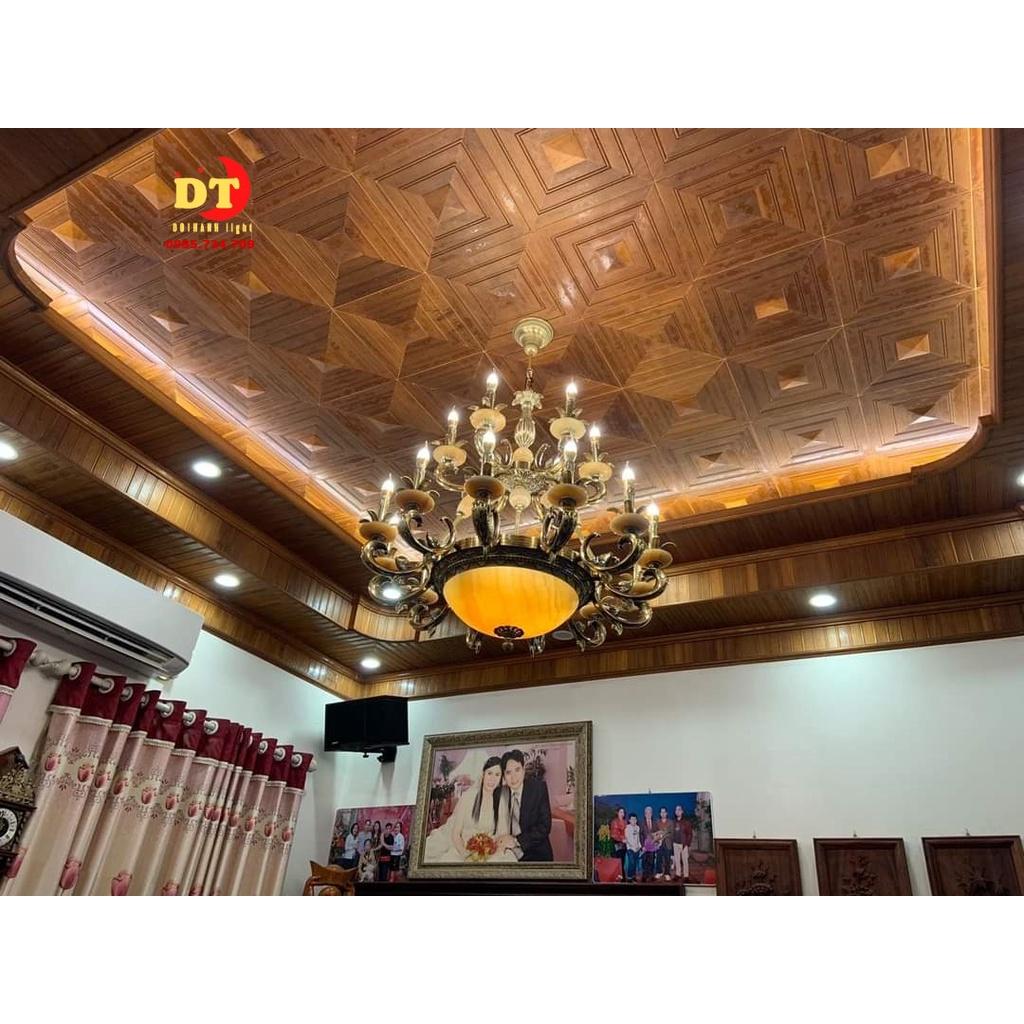Đèn chùm đồng 18 tay phù hợp trần gỗ cao cấp phòng khách DQM