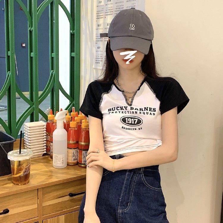 Áo croptop ulzzang 1917 ôm body tay ngắn raplang chỉ nổi độc đáo cổ V, bozip Hàn Quốc