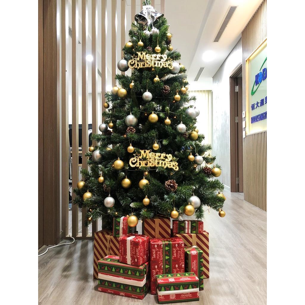 Cây thông noel 3 loại lá gắn trái thông 2m1