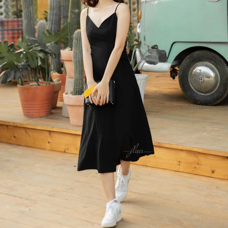 Đầm 2 dây dáng suông, Đầm đen hở lưng đi biển Cao Cấp cột nơ sau vải cotton mát mẻ, quyến rũ MiNhi