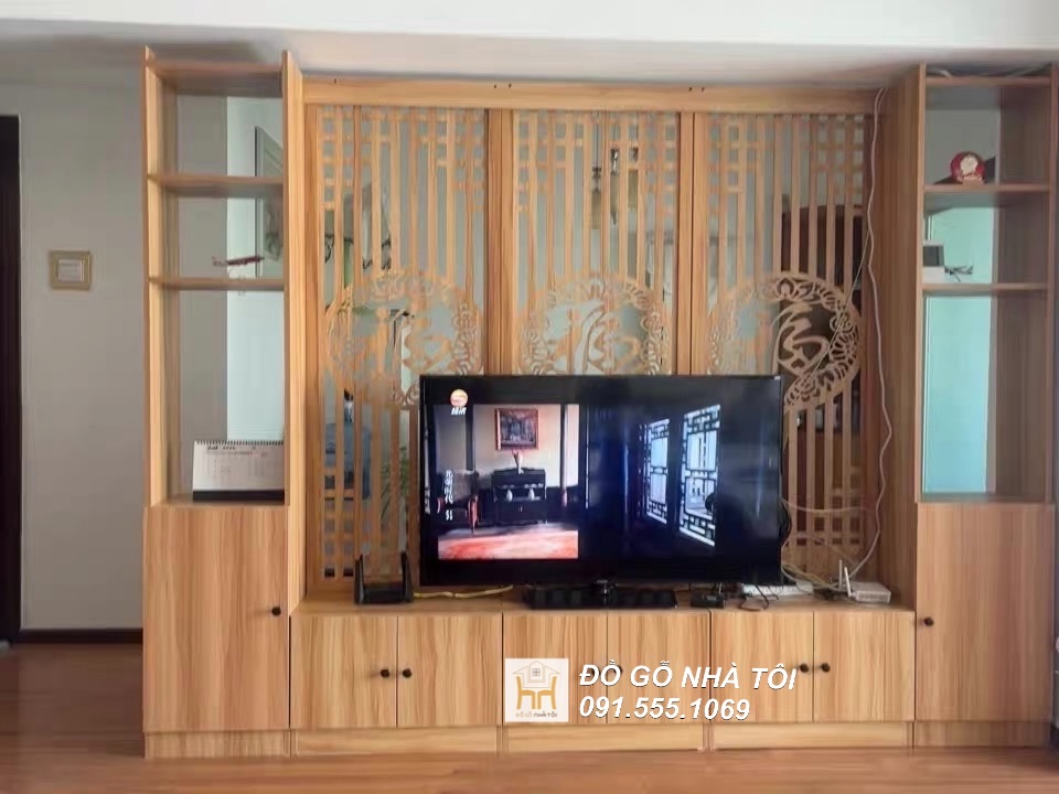 Vách Ngăn Hoa Văn Gỗ Ngăn Phòng Kết Hợp Kệ Tivi Đẹp 2m2 X 2m4 - TR633
