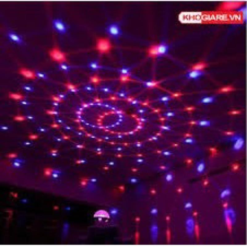 Đèn led cục xoay tròn cắm điện 7 màu