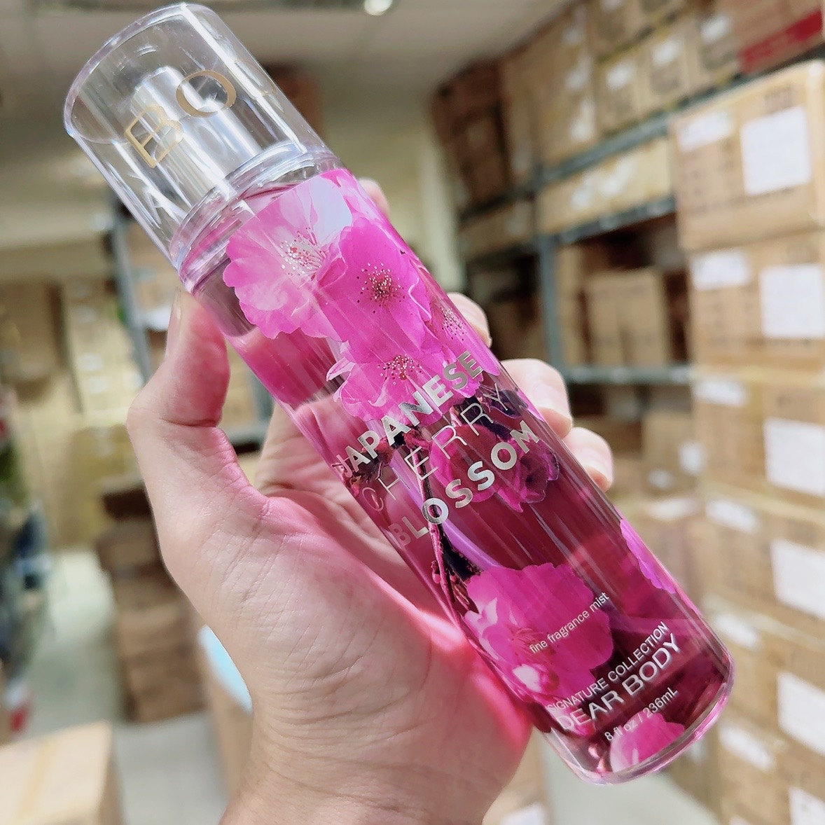 BODY MIST DEAR BODY 236ml - XỊT THƠM TOÀN THÂN - JAPANESE CHERRY BLOSSOM - TẠO MÙI THƠM CƠ THỂ - LƯU HƯƠNG 5-8h - ĐA DẠNG MÙI HƯƠNG - QUYẾN RŨ