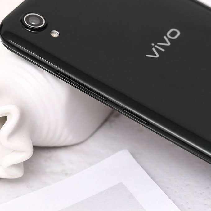 Điện thoại Vivo Y1S - Hàng chính hãng