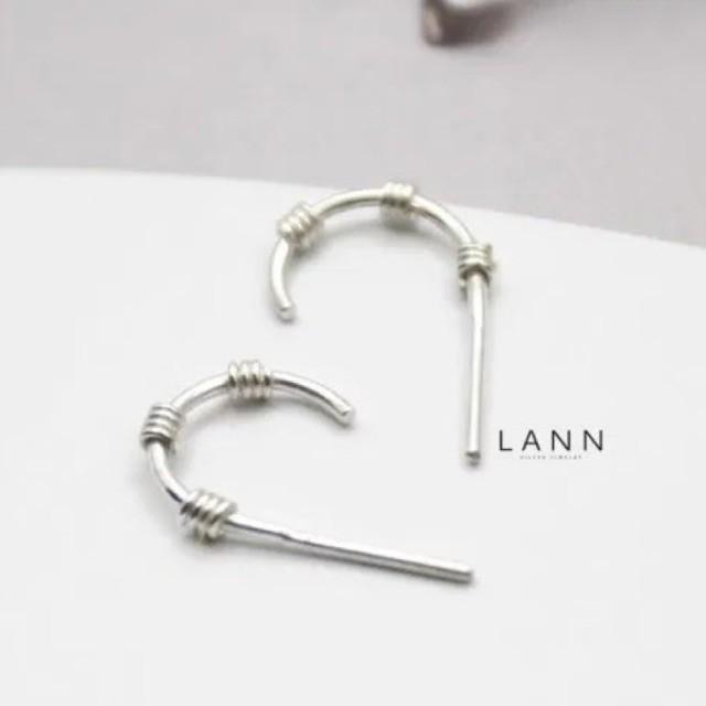 Khuyên đường tròn hai vòng đính cách