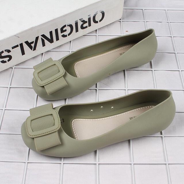 GIÀY BÚP BÊ NHỰA ĐI MƯA