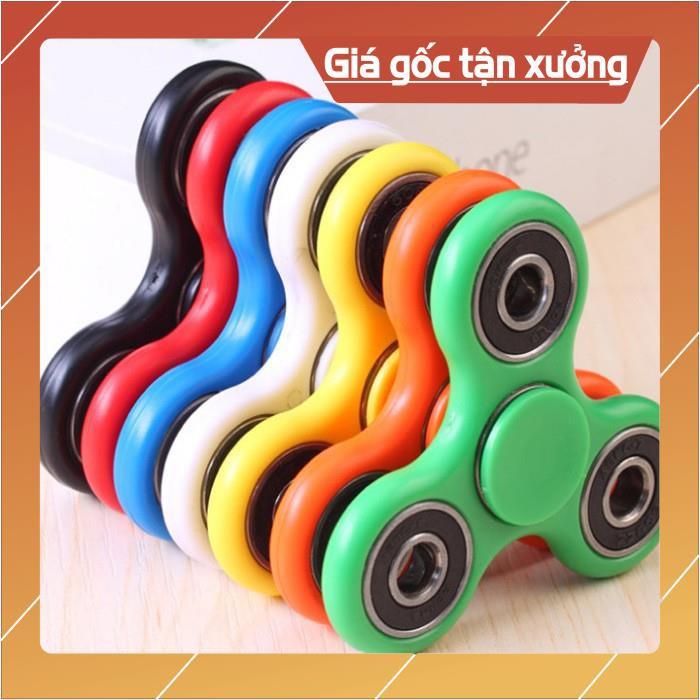 Con quay 3 cánh nhựa Spinner (Nhiều màu