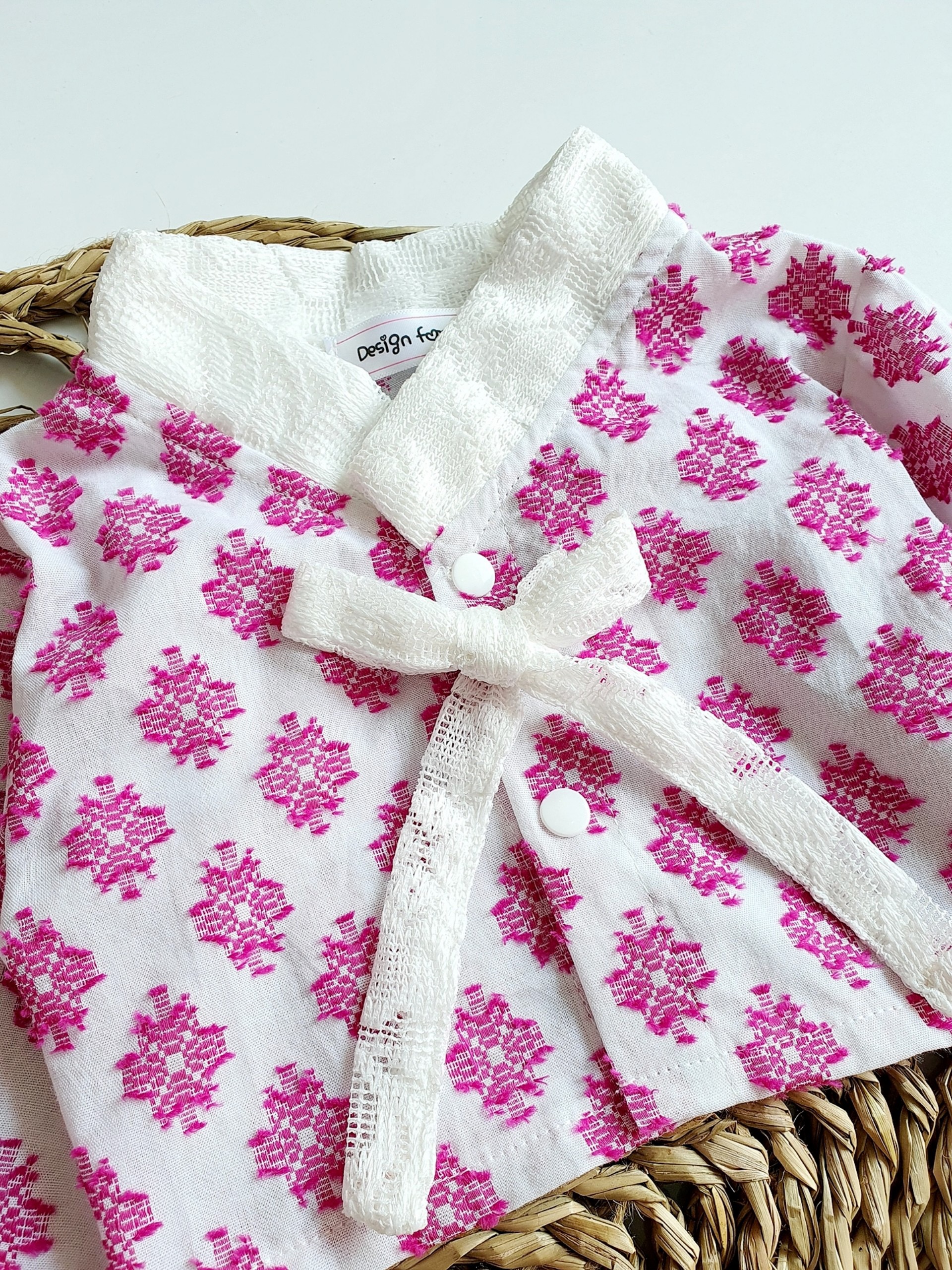 Body Hanbok Đỏ 3 Chi Tiết Chất Tằm Ướt Và Đũi Cara Cho Bé Gái 3 Đến 12kg