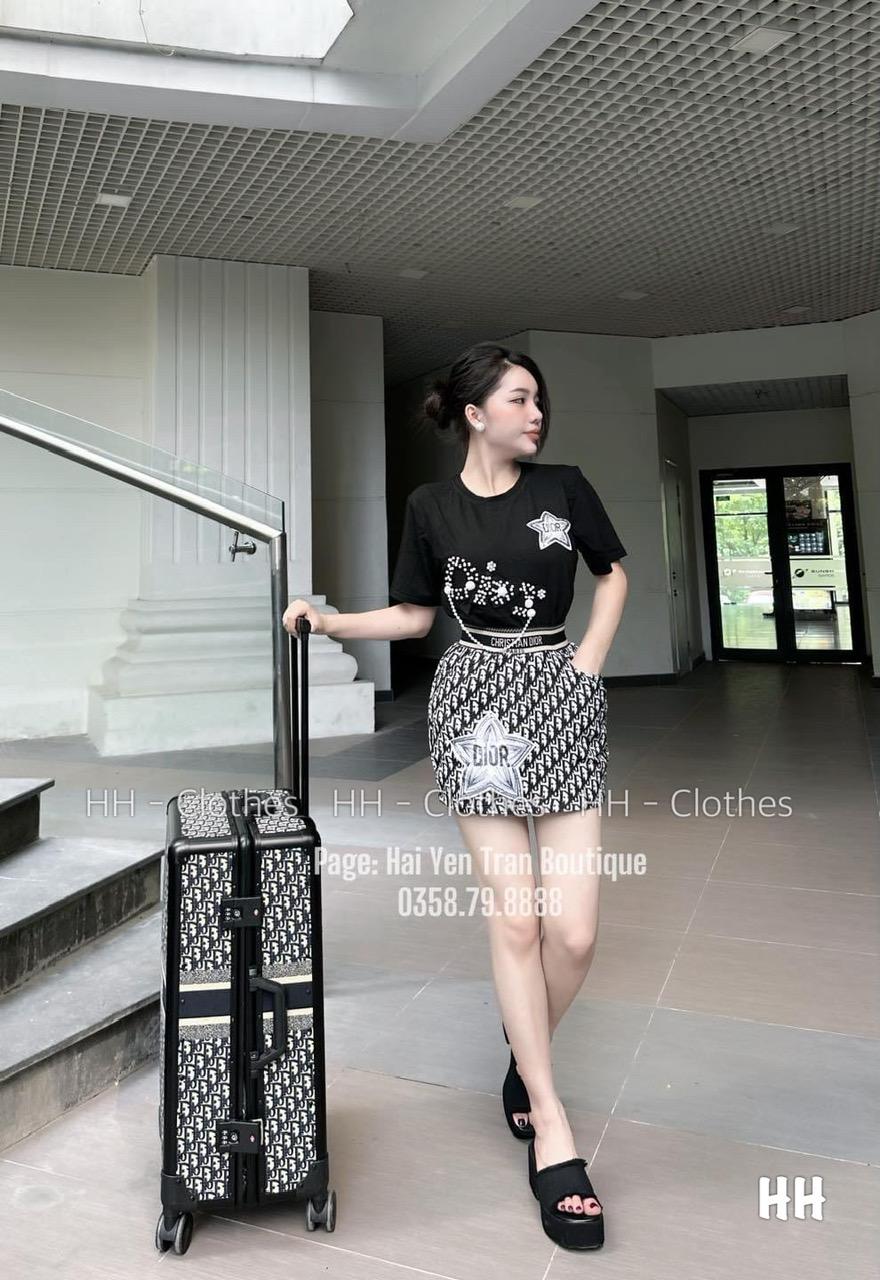 SET ĐI CHƠI, SET 2 MÓN ÁO THUN ĐÍNH ĐÁ PHỤ KIỆN PHỐI CHÂN VÁY CỰC HOT - White