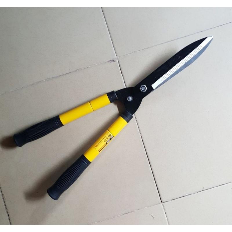 Kéo cắt tỉa cây cảnh