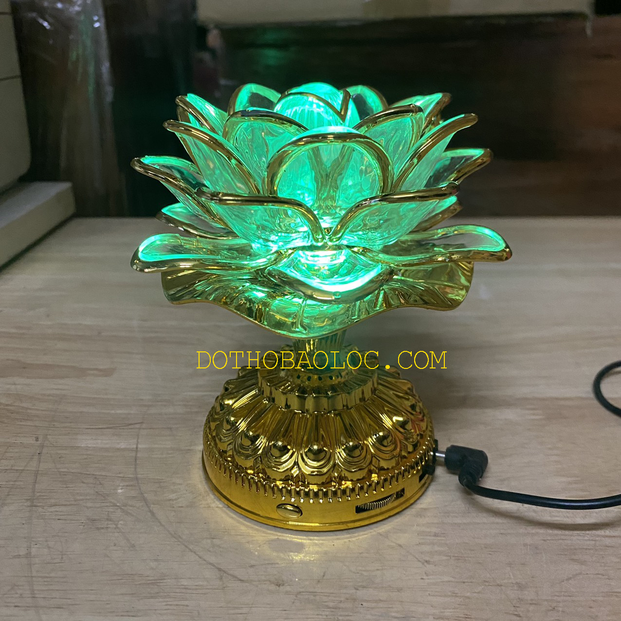 Đèn thờ led bông sen nở đổi màu kết hợp máy đọc kinh Phật nhiều bài cao 13cm