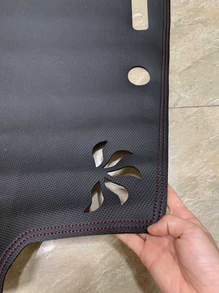 Thảm Taplo Da Vân Carbon Cao Cấp Cho Xe KIA Cerato 2016-2017