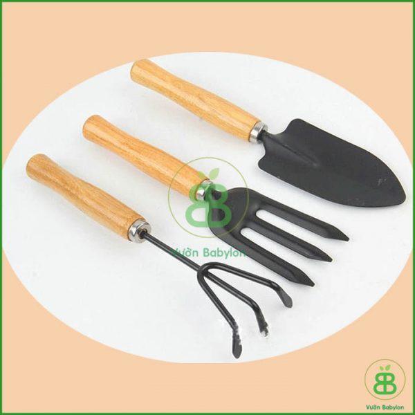 Combo dụng cụ làm vườn- Găng tay - xẻng trồng cây- bình tưới - phân tan chậm cho Nhật bản