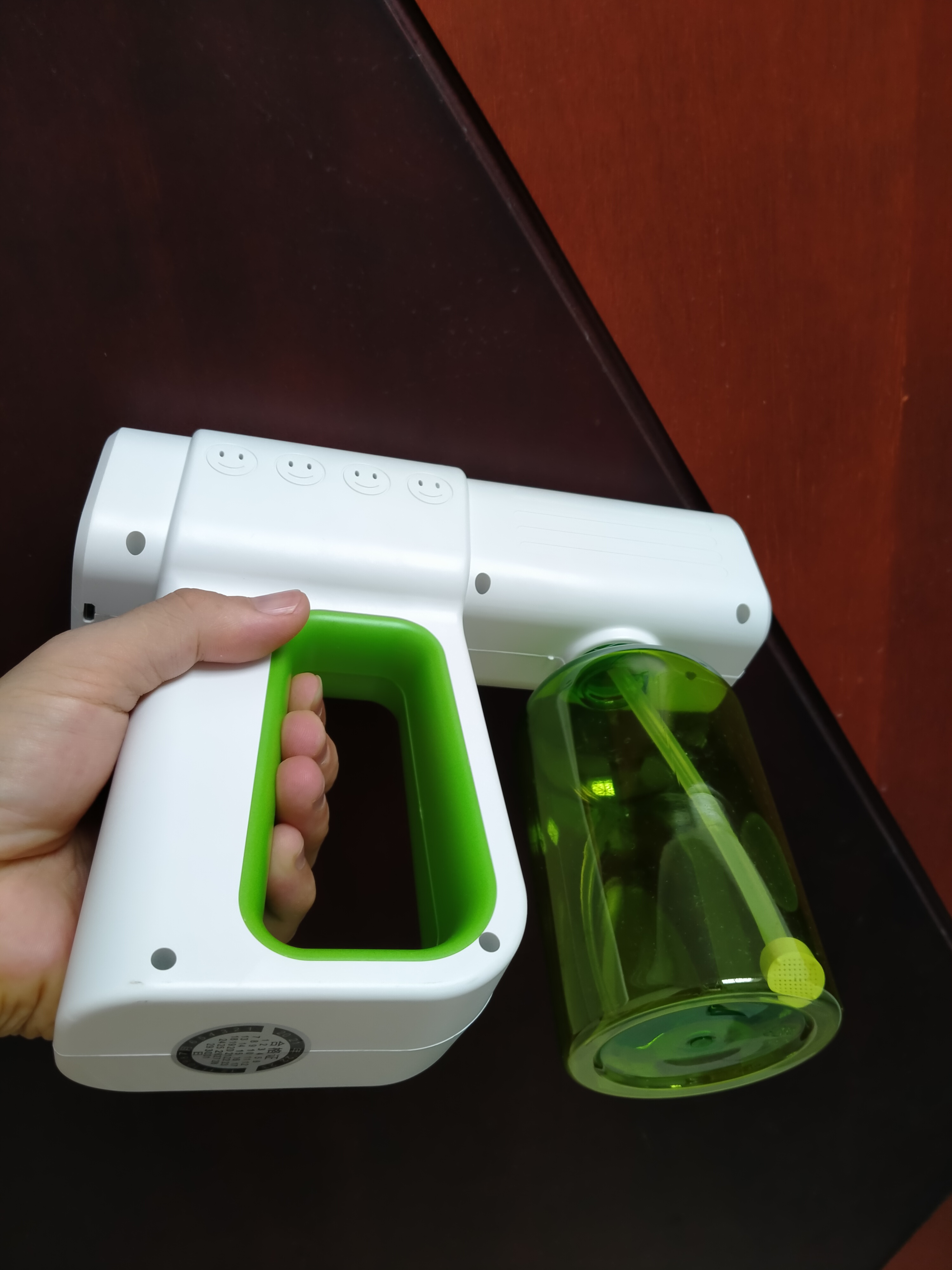 Máy khử khuẩn uv kết hợp dugn dịch sát trùng nano