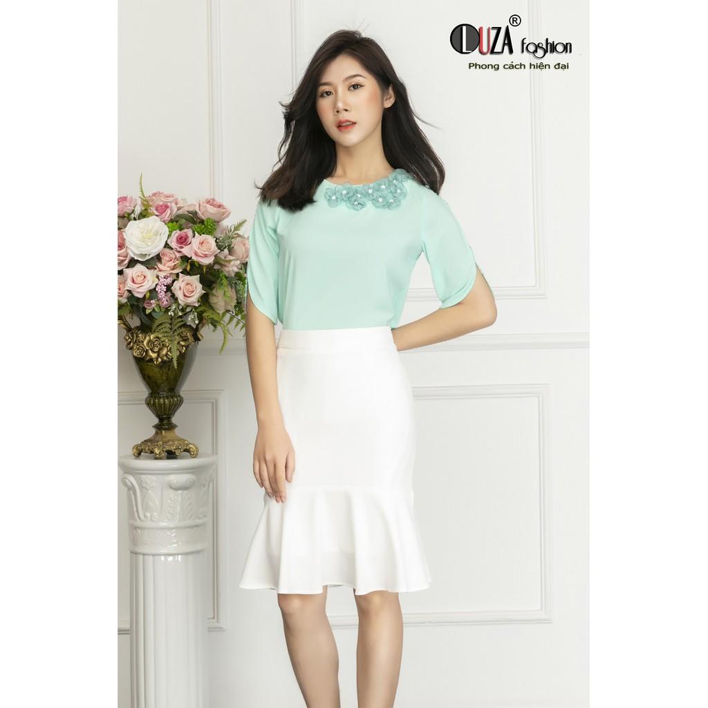 Áo sơ mi hoa cổ tay xẻ đính cườm