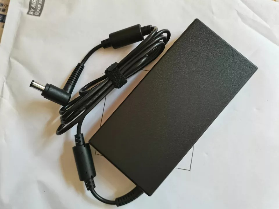 Sạc cho Laptop Gaming MSI GP63-8RD GP63-8RE Leopard 180W hàng nhập khẩu.