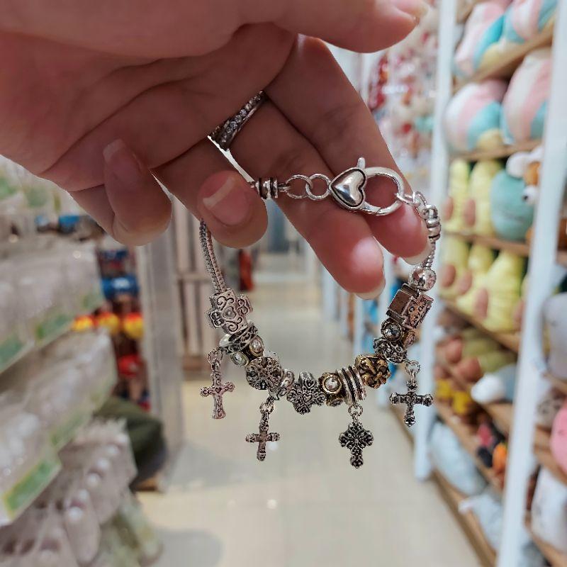 Vòng charm chữ thập vintage siêu đẹp