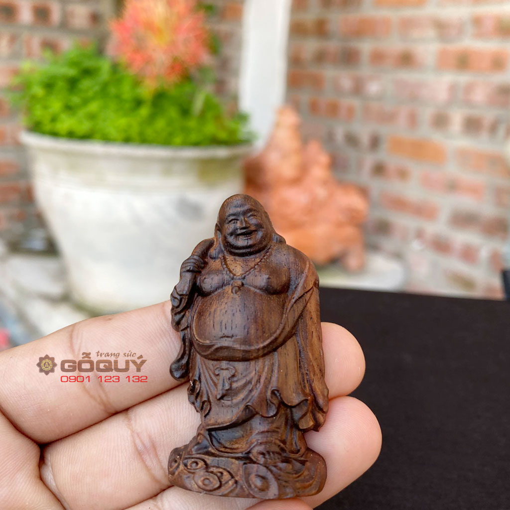 Mặt dây chuyền Phật Di Lặc đứng gỗ trắc