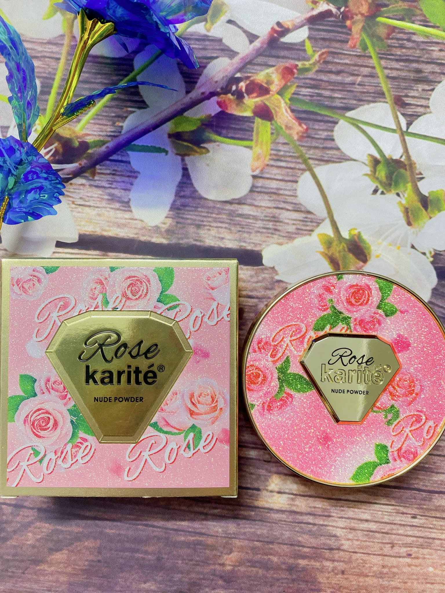 Phấn 2 Tầng Rose Karite’ Sẵn Bông Dặm, Gương Phấn Mịn Thiết Kế Đẹp
