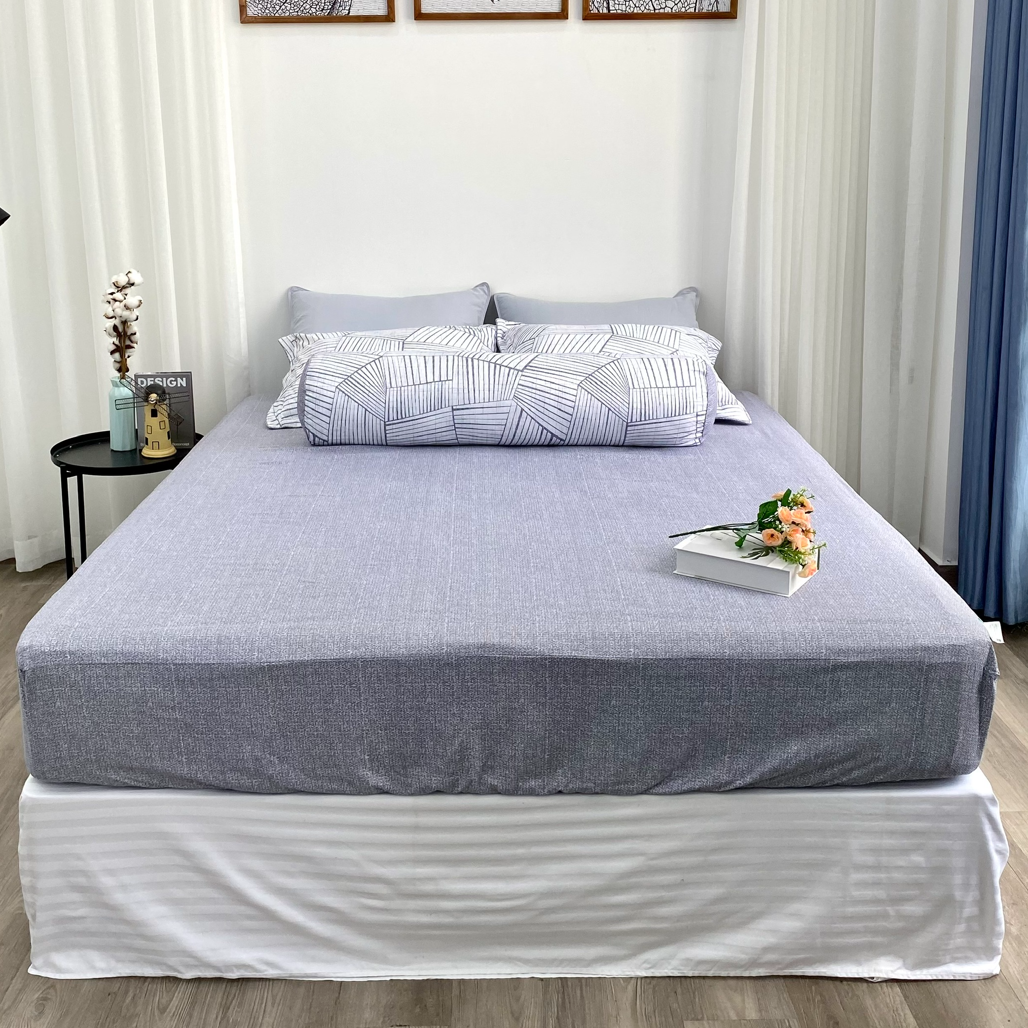 Bộ ga giường KBedding by Everon KMTP 112 Microtencel Xám phối trắng (4 món)