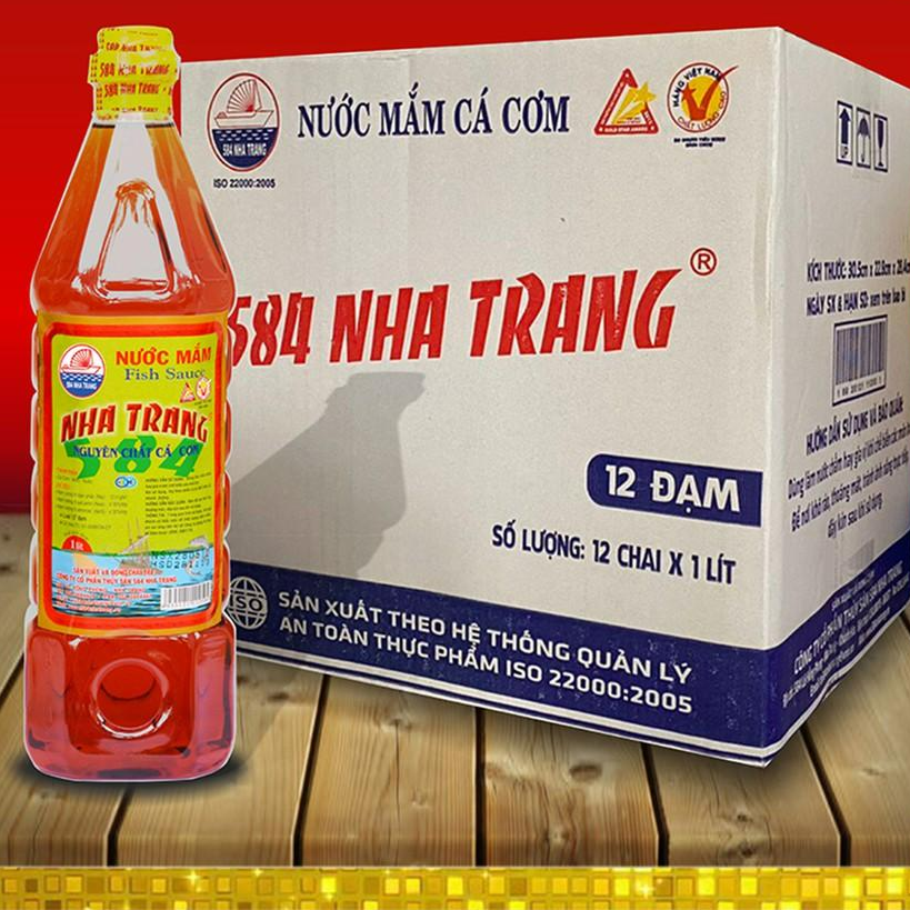 Thùng 12 Chai Nước mắm Cá cơm - 584 Nha Trang - Loại 12 độ đạm, Date luôn mới, Chai 1 Lít.