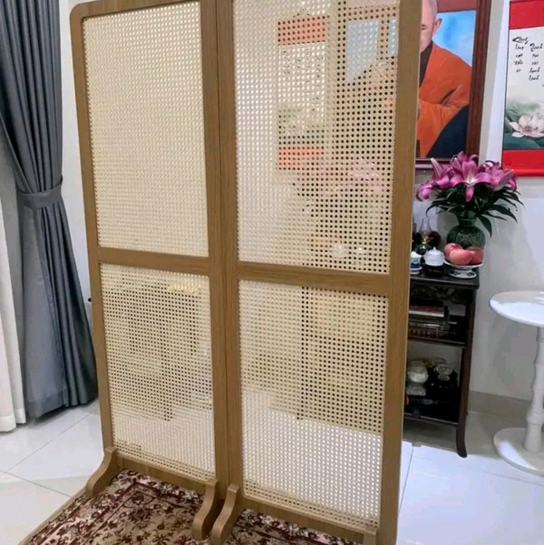 Vách ngăn bình phong vân gỗ kết hợp lưới mây mắt cáo