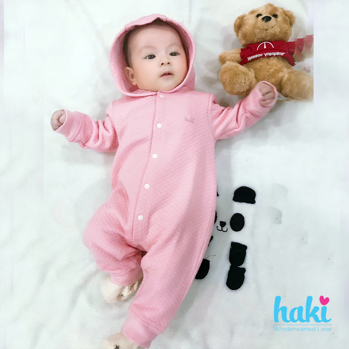 Bộ body sợi tre chần bông cho bé sơ sinh đến 1 tuổi HAKI BB015 (2.5-10kg) chất liệu cao cấp xuất khẩu Canada siêu mềm mịn, ấm áp, nhẹ, thoáng khí. Set áo liền quần thu đông có mũ (có video thật)