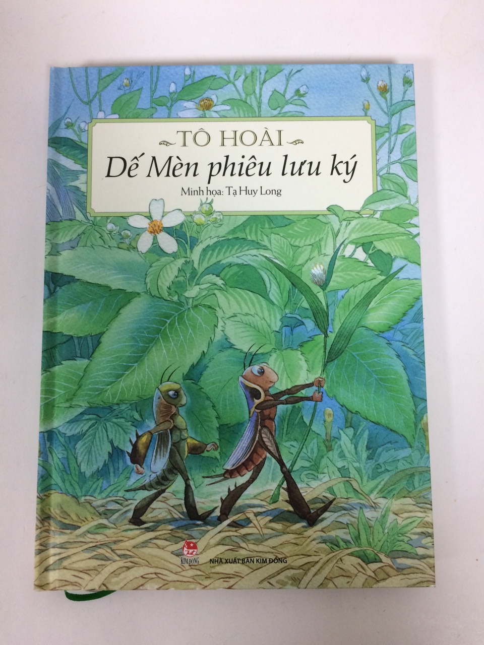 Dế mèn phiêu lưu ký - Phiên bản minh họa màu của Tạ Huy Long