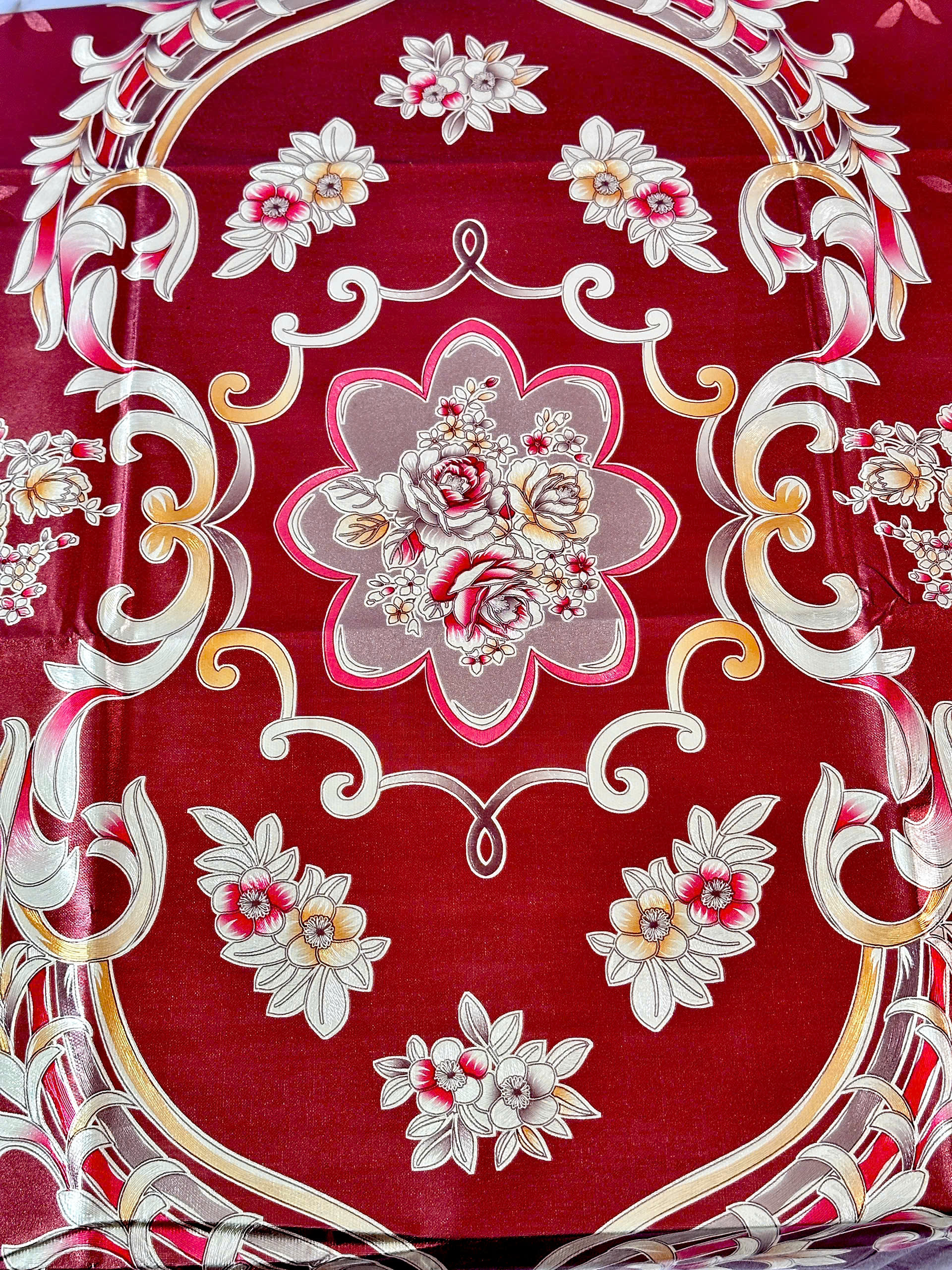 Khăn trải bàn PVC W751 in nổi hoa văn sang trọng, không thấm nước