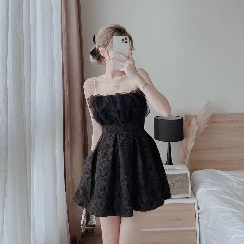 ĐẦM XẾP LY CÚP NGỰC PHỐI VOAN KIẾNG KẾT HỢP VAI CƯỜM