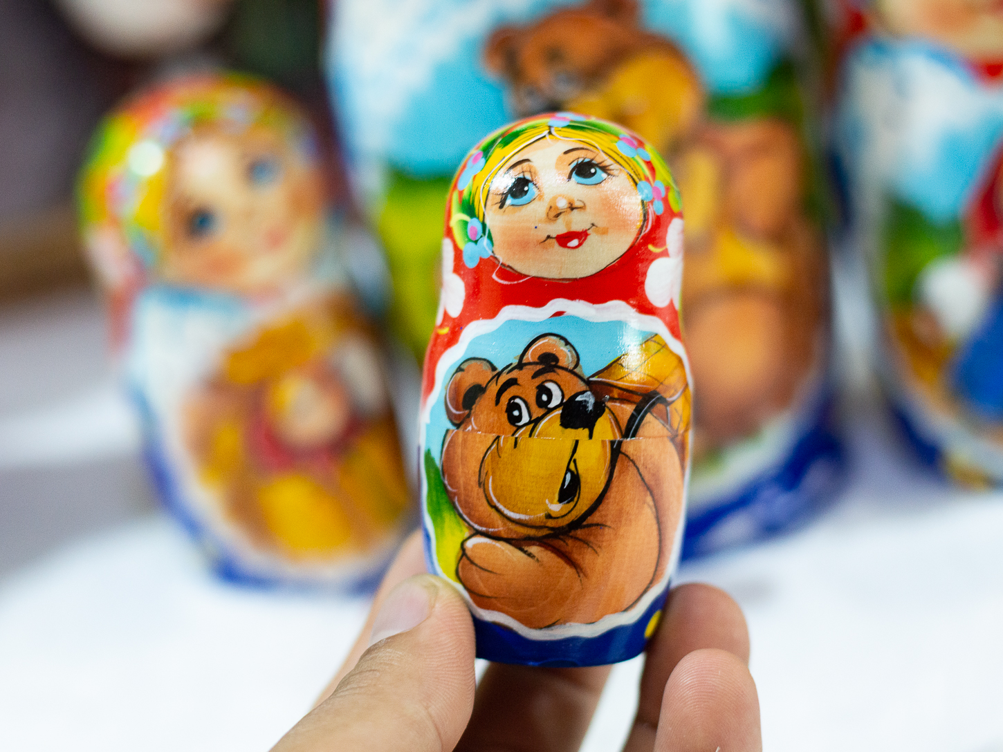 BỘ BÚP BÊ NGA MATRYOSHKA 7 LỚP 22CM HOA VĂN "MISA VÀ GẤU NÂU" RẤT ĐẸP VÀ DỄ THƯƠNG