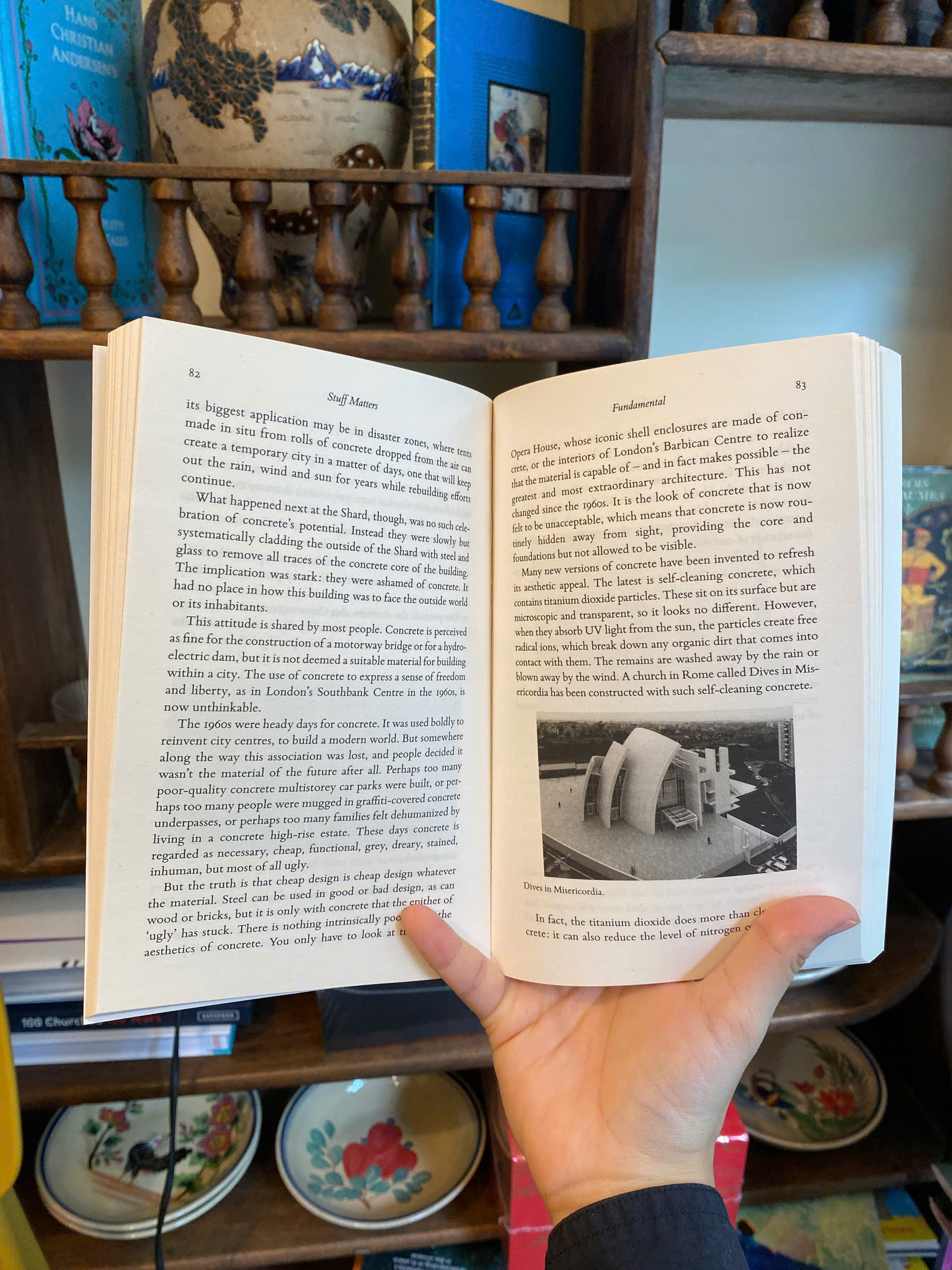 Sách - Stuff Matters by Mark Miodownik - Science/Nonfiction book in English - Sách Ngoại Văn
