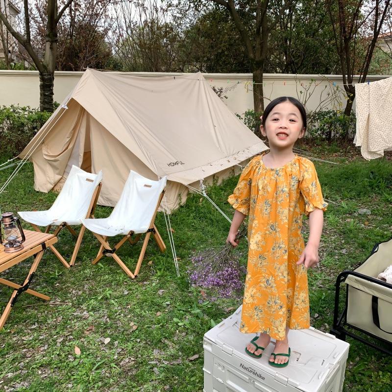 Đầm hoa tay phồng đáng yêu cho bé