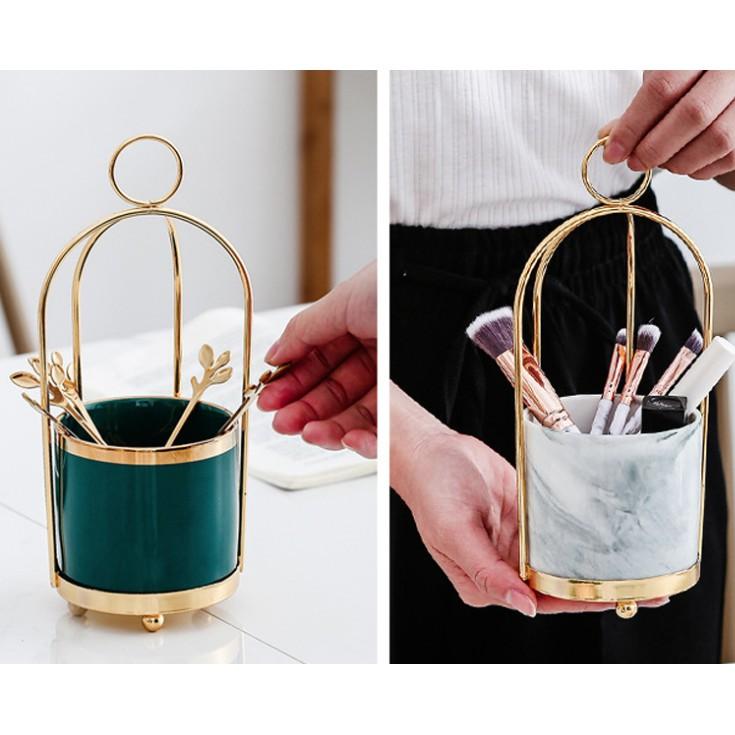 Lọ có quai xách trang trí để bàn ăn bàn làm việc LOTTA